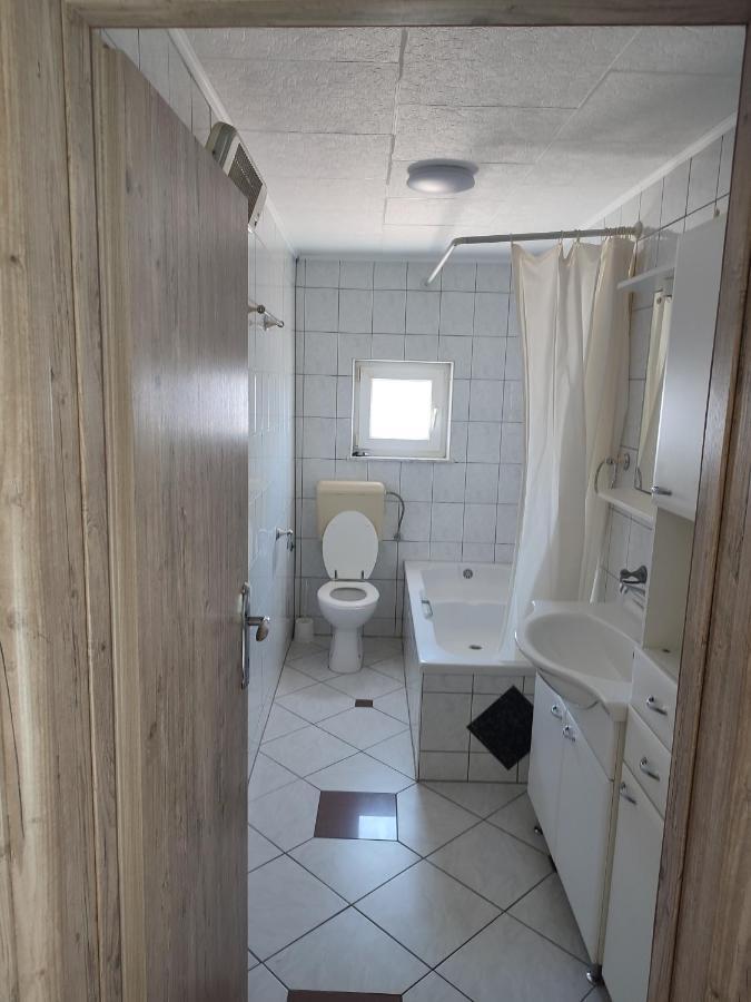 Ivka * Brodarica (Sibenik-Knin)